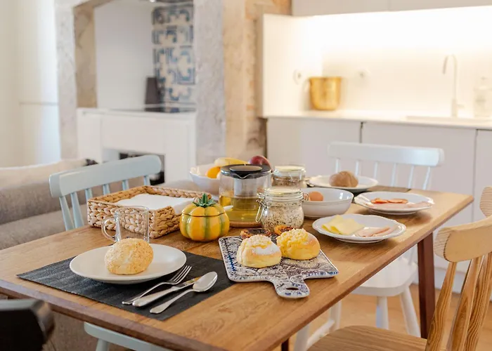Almaria - Officina Real | Chiado ליסבון